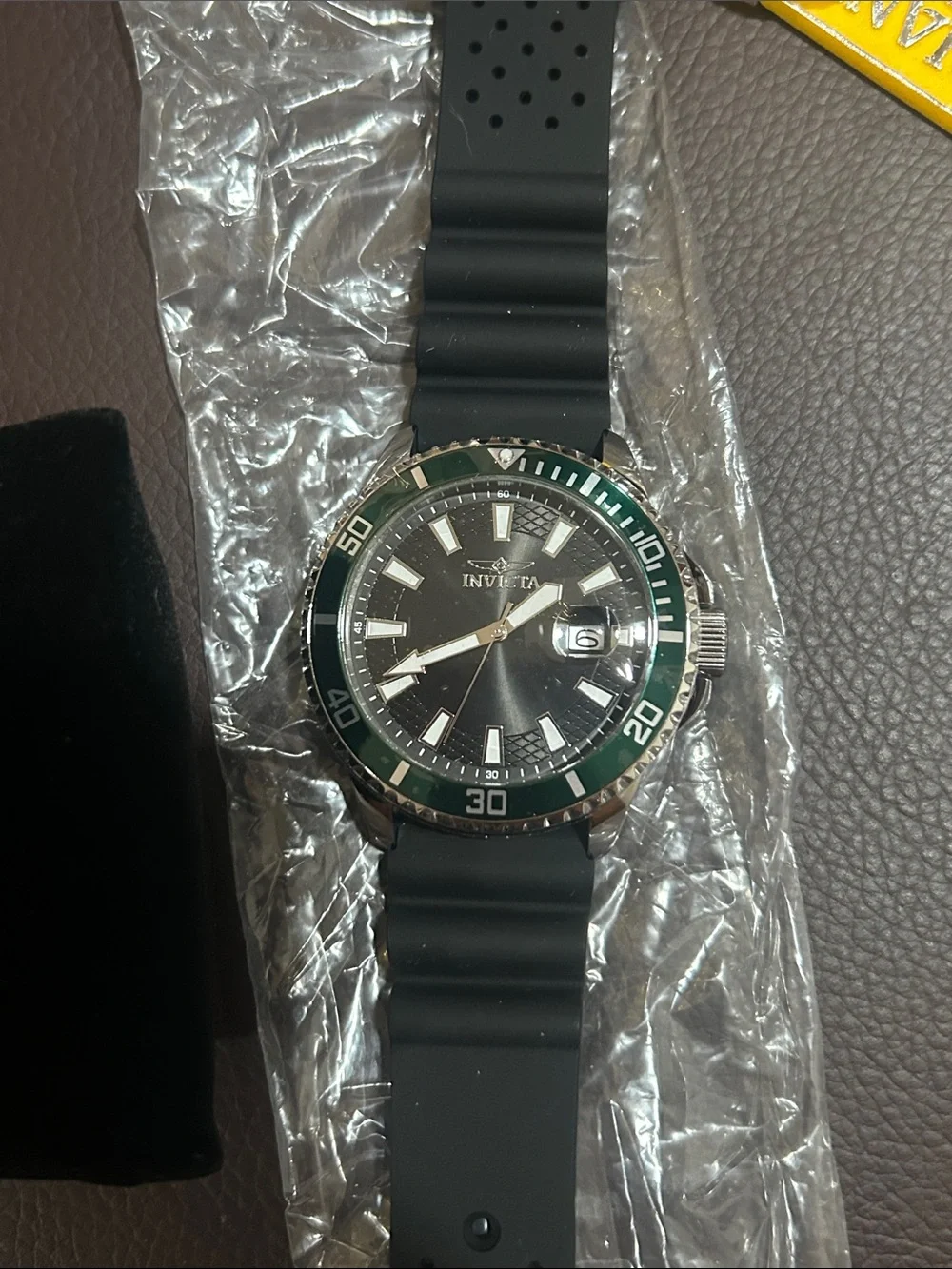 Invicta Pro Diver Stainless Steel Japan Movement 50M-Water Resistant Watch in🖤💚🩶